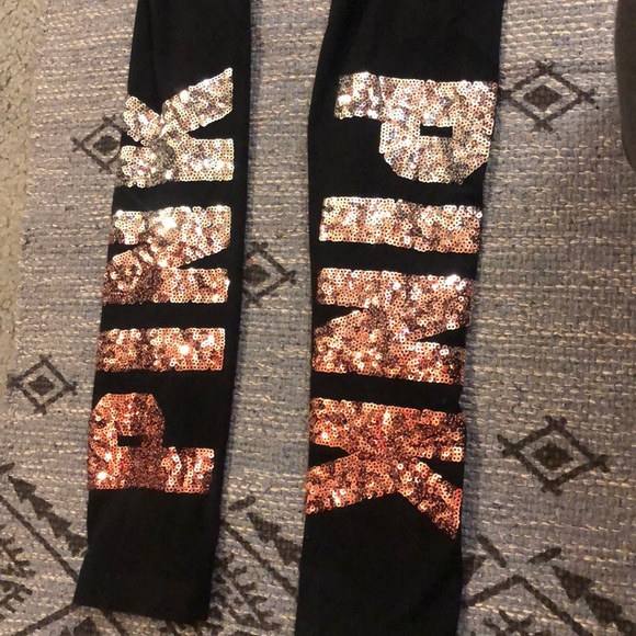 Victoria’s Secret PINK yoga pants - Picture 3 of 4